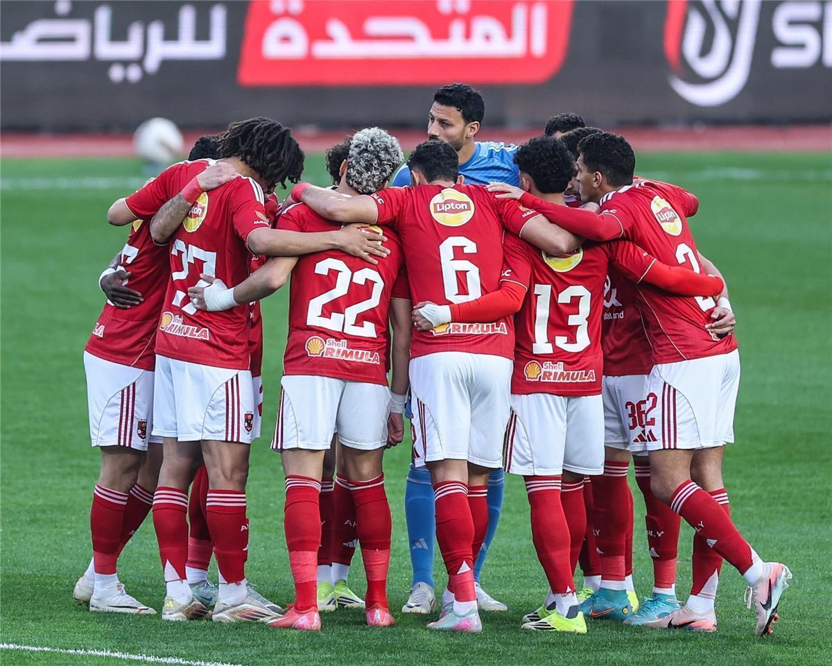 الأهلي يفتح الباب أمام رحيل إبراهيم عادل.. العروض تحسم مصيره بالميركاتو